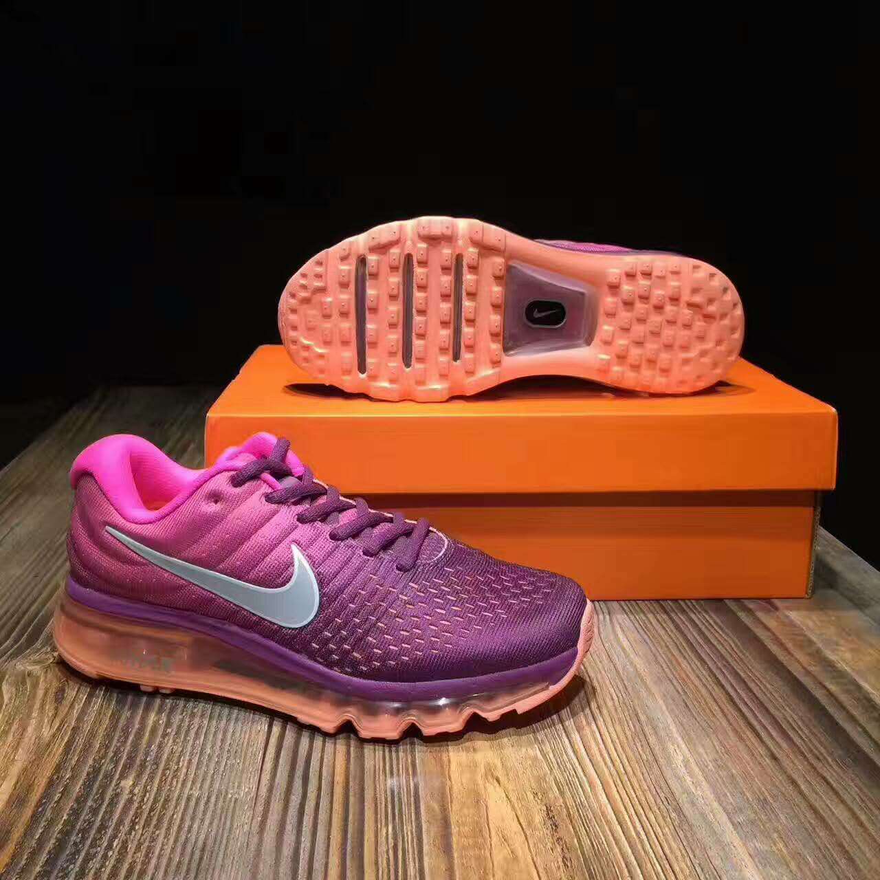 耐克羽绒服的标怎么辨别真假,空军一号耐克真假鉴别