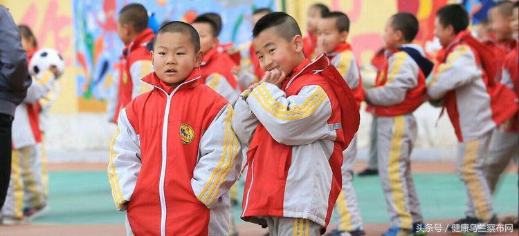 集宁区光明街小学校长巩建伟,巩建伟