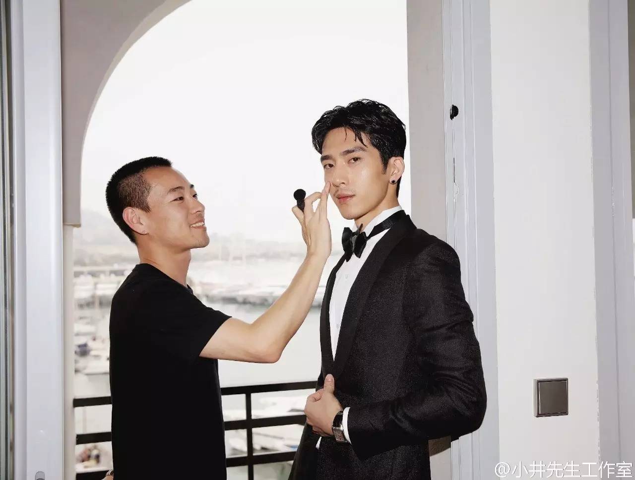 留小胡须有什么讲究,留胡须有技巧