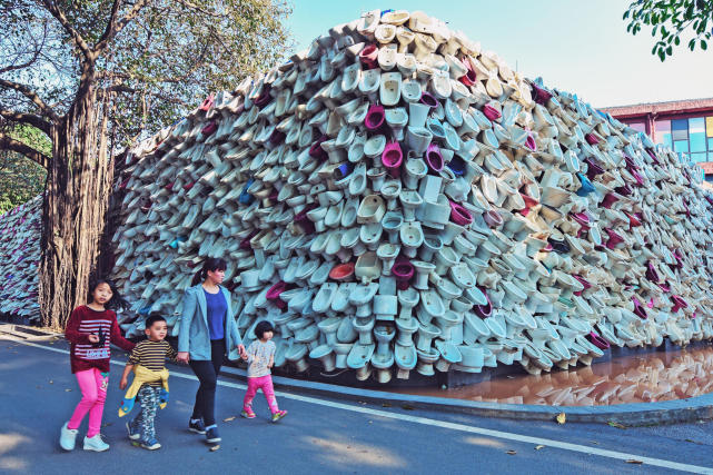 佛山石湾公园马桶瀑布,最奇葩的景点马桶瀑布