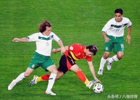 别人骂我们不会踢球的霸气回语,为什么教练骂我我都不会发火