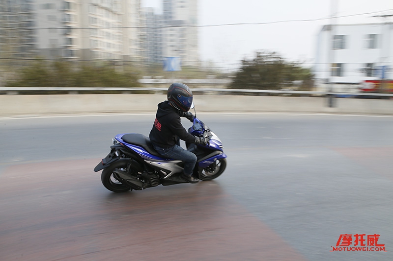 nvx155雅马哈踏板,雅马哈nvx155试驾