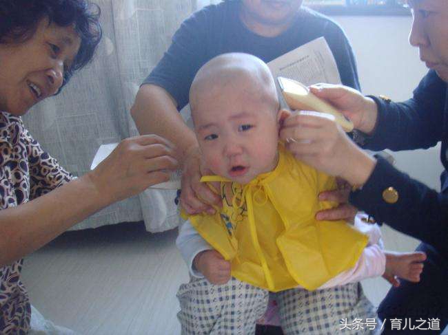 宝宝秃头怎么理发最好,宝宝秃头了