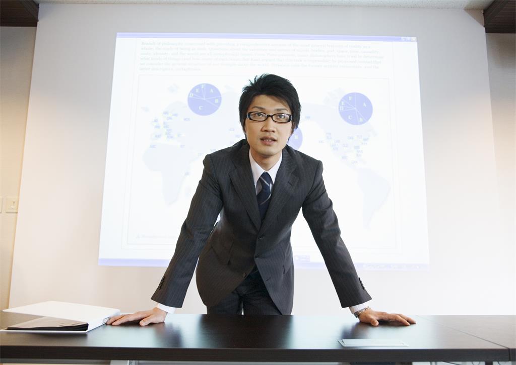 害怕见领导怎么办？教你三招，赢得职场！