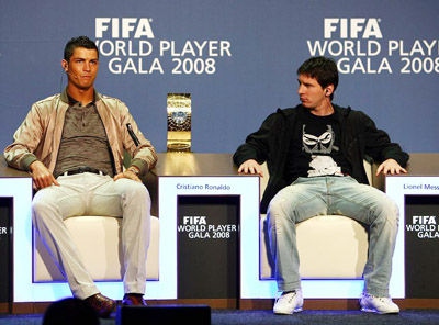 c罗得知梅西被喷搞笑图片,c罗梅西调侃国足视频