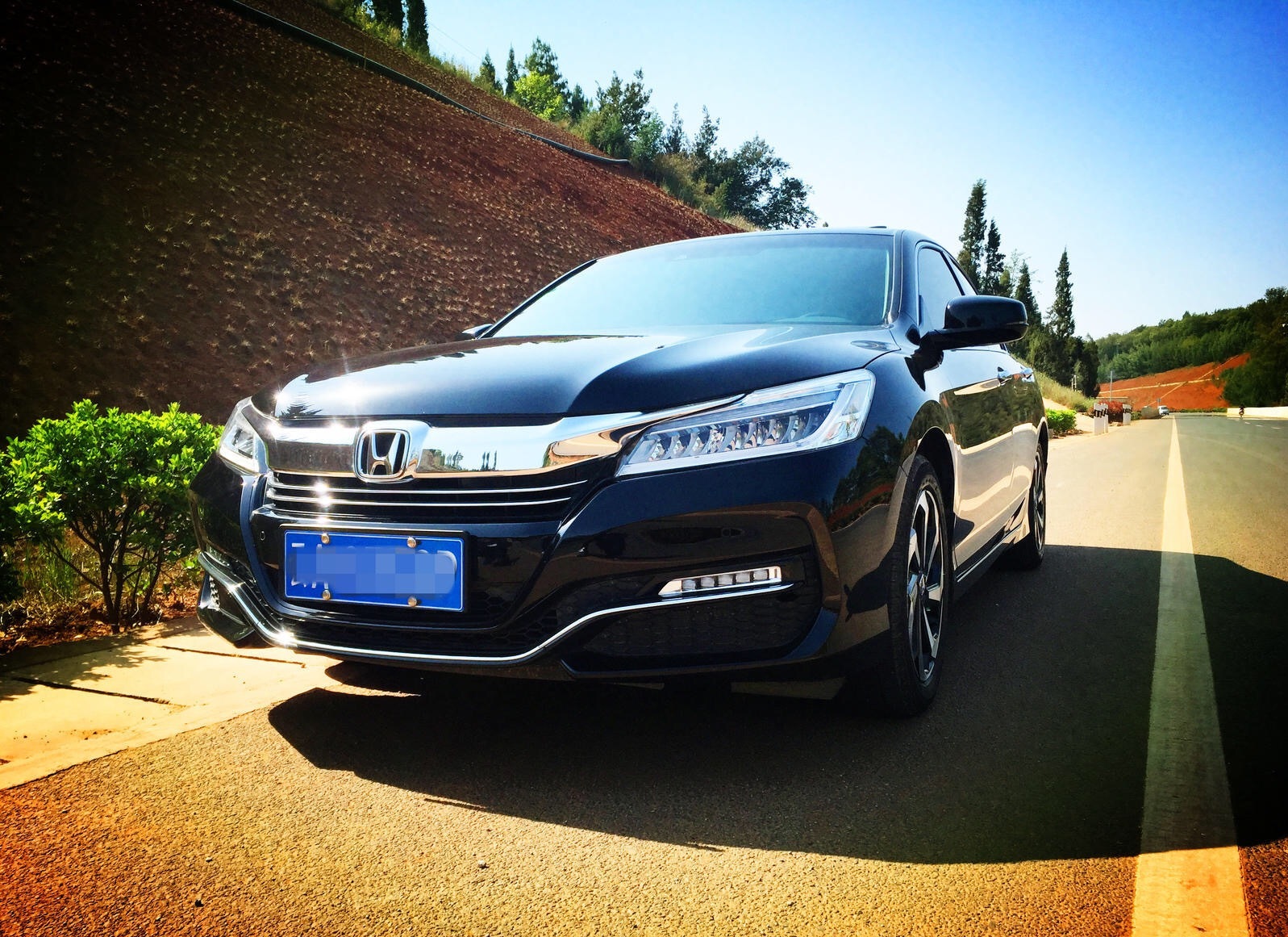 本田雅阁2016款第九代落地多少钱,2016款本田雅阁属于第几代