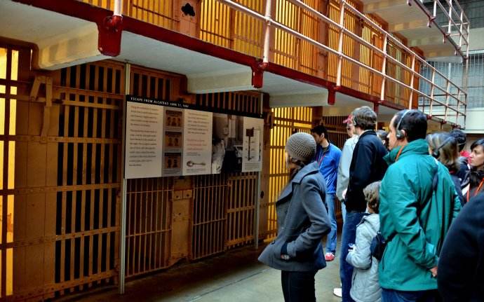 旧金山监狱恶魔岛,美国恶魔岛越狱事件