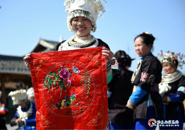 玩偶设计师林良如：怪趣毛毡展览——《23个小怪兽》