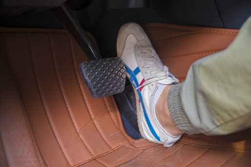 宝马316i有17款的吗,宝马316i值不值得入手