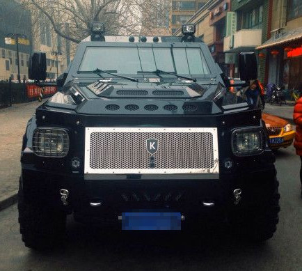 1800万下单提车得等15月,加次油得1500块,国内就1辆