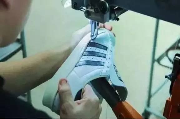 墨墨日报：阿迪的部分生产线要退出中国只因劳动力成本攀升