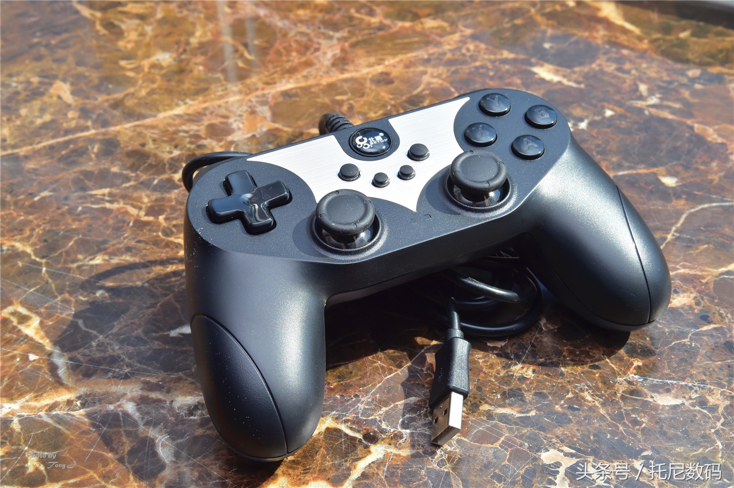 北通蝙蝠3e手柄打吃鸡体验,北通蝙蝠3s蓝牙手柄