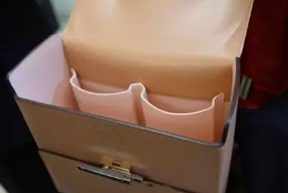 巴黎世家最好看的一款包,巴黎世家丑出天际的东西