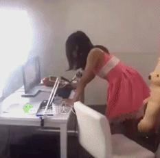 上班就像一条虫,上班是条虫下班是条龙壁纸