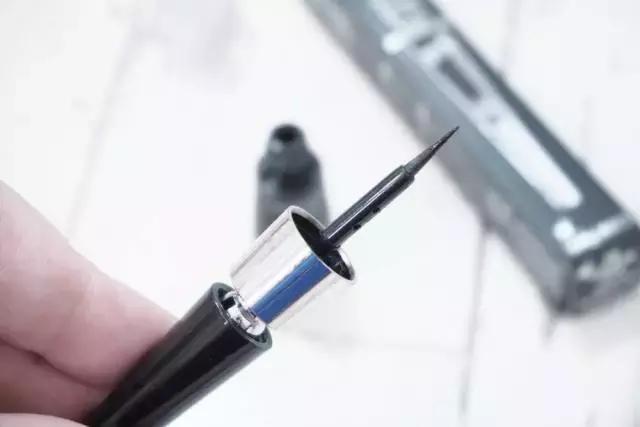 专治手残党眼线辅助器,真正好用不晕妆的眼线笔