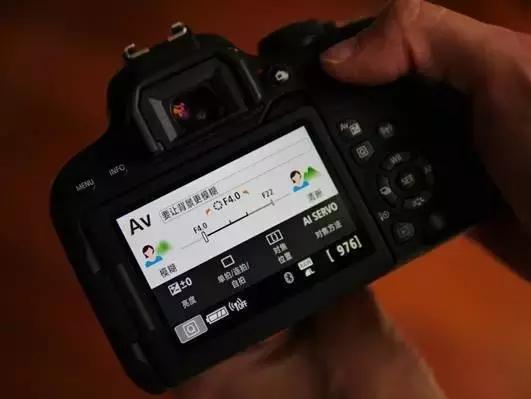 佳能77d和800d拍视频哪款相机好,77d和800d哪个值得入手