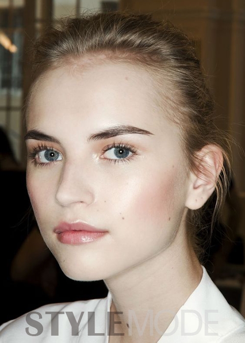 宋茜风姿绰约宛若公主般优雅高贵,宋茜年轻时的盛世容颜