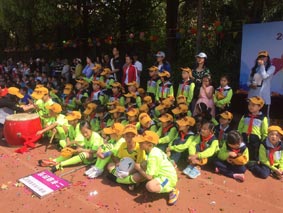 云岭校园直播间连线绿茵场