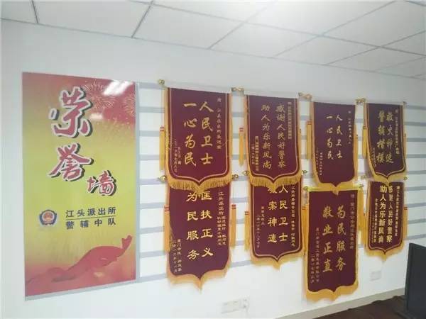 厦门元宵节灯会大街上,厦门街头的路灯