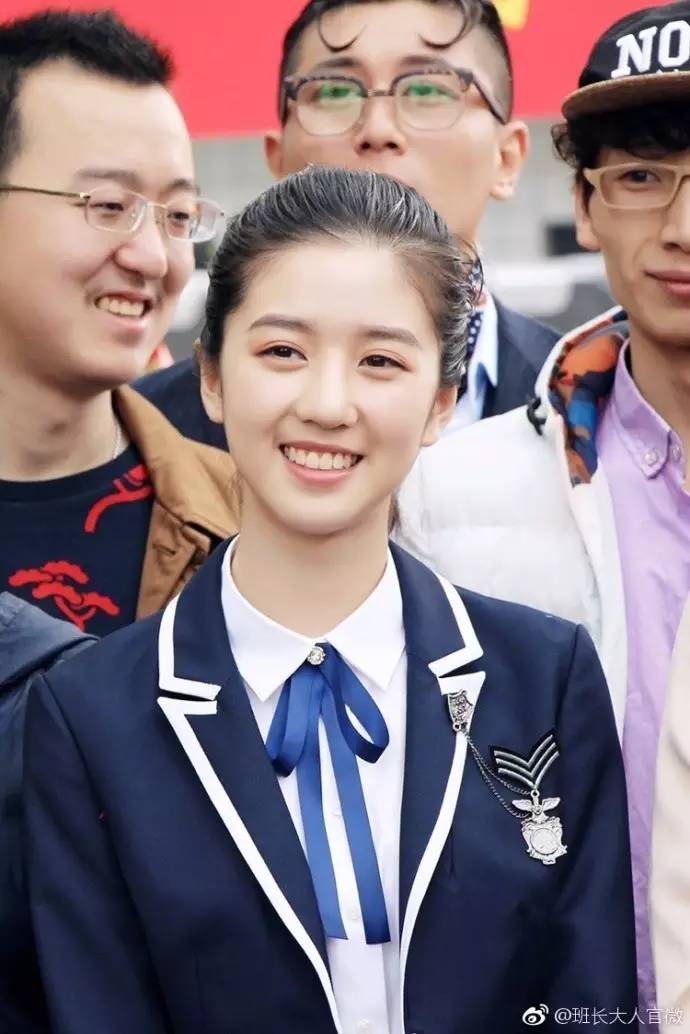 李凯馨烟熏妆教程,李凯馨烟熏妆效果