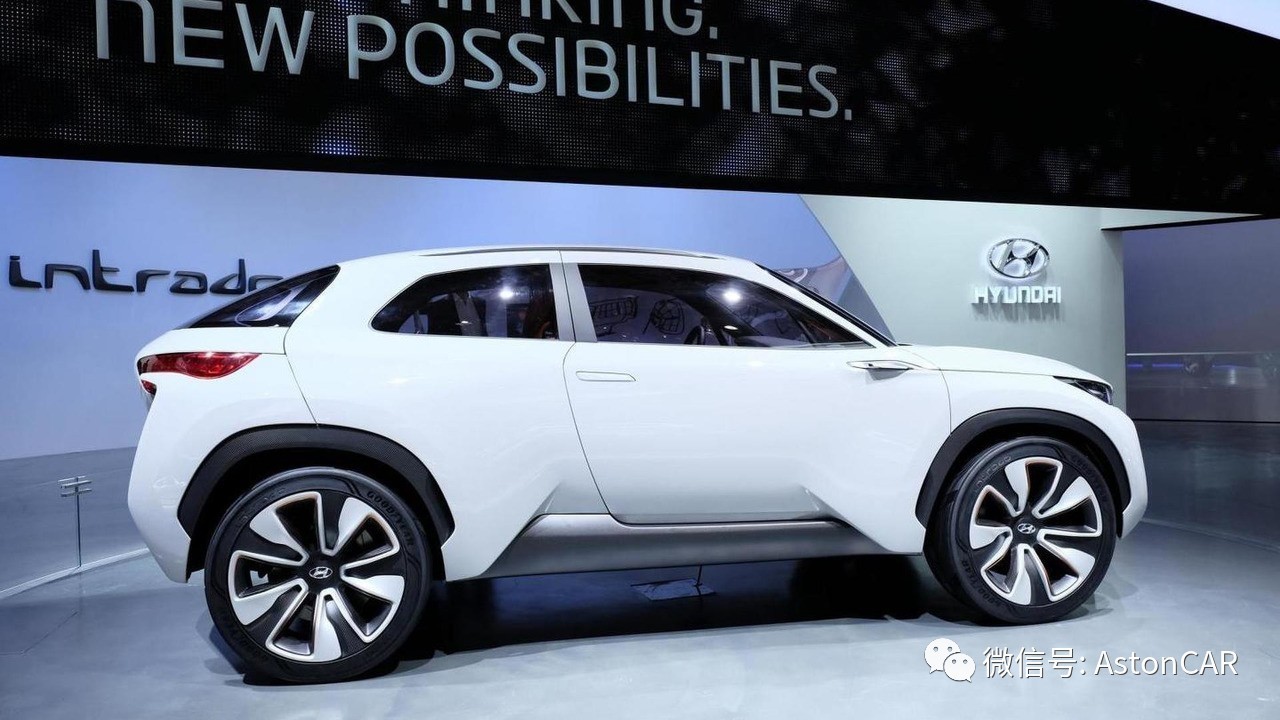 热闹的小型市场,2020款现代konan超小型suv