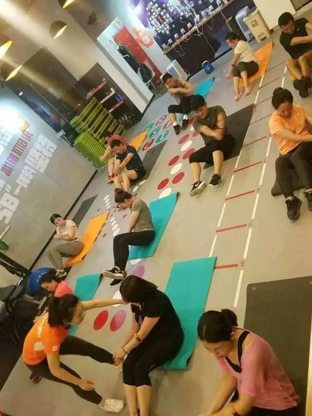 膝盖疼一招自愈的运动,治愈膝盖痛的运动方法