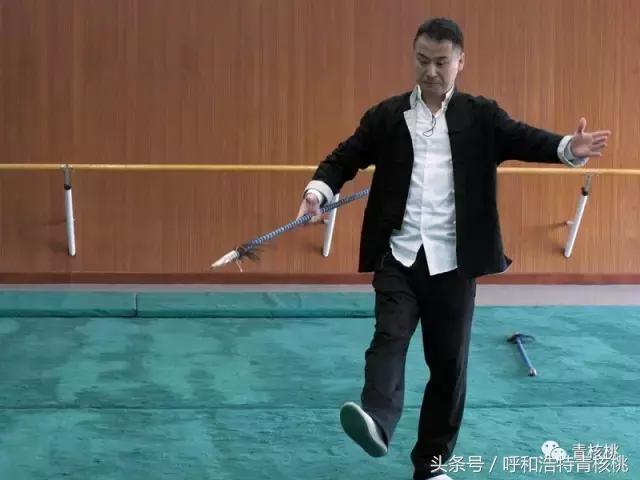 六小龄童出生上海猴王世家,六小龄童为什么是猴王世家