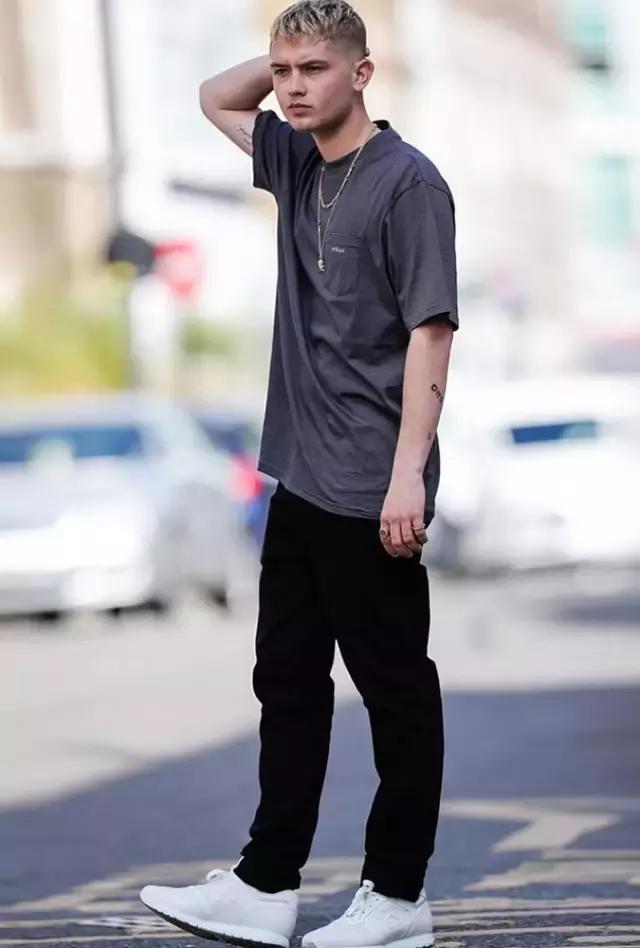 一周男星穿衣榜｜窦骁和达康书记“父子”同台啦！