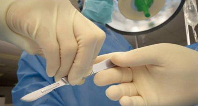 产妇顺产侧切为啥越来越痛,顺产侧切有刺痛感