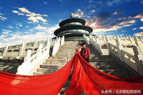 穿着婚纱去旅游,北京适合拍中式婚纱摄影的地方