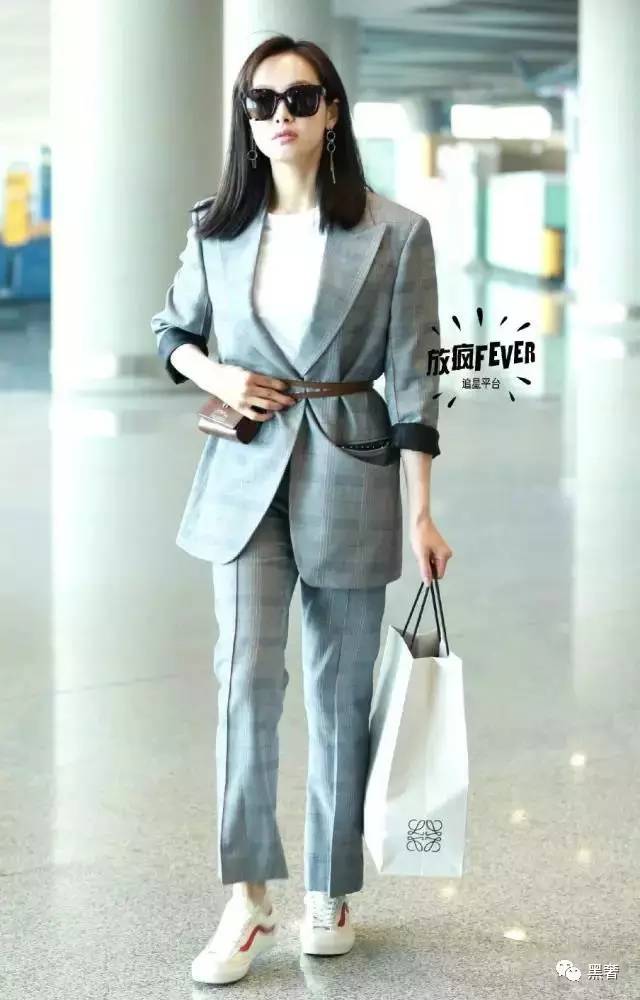 小白鞋过时了吗,小白鞋真的永不过时