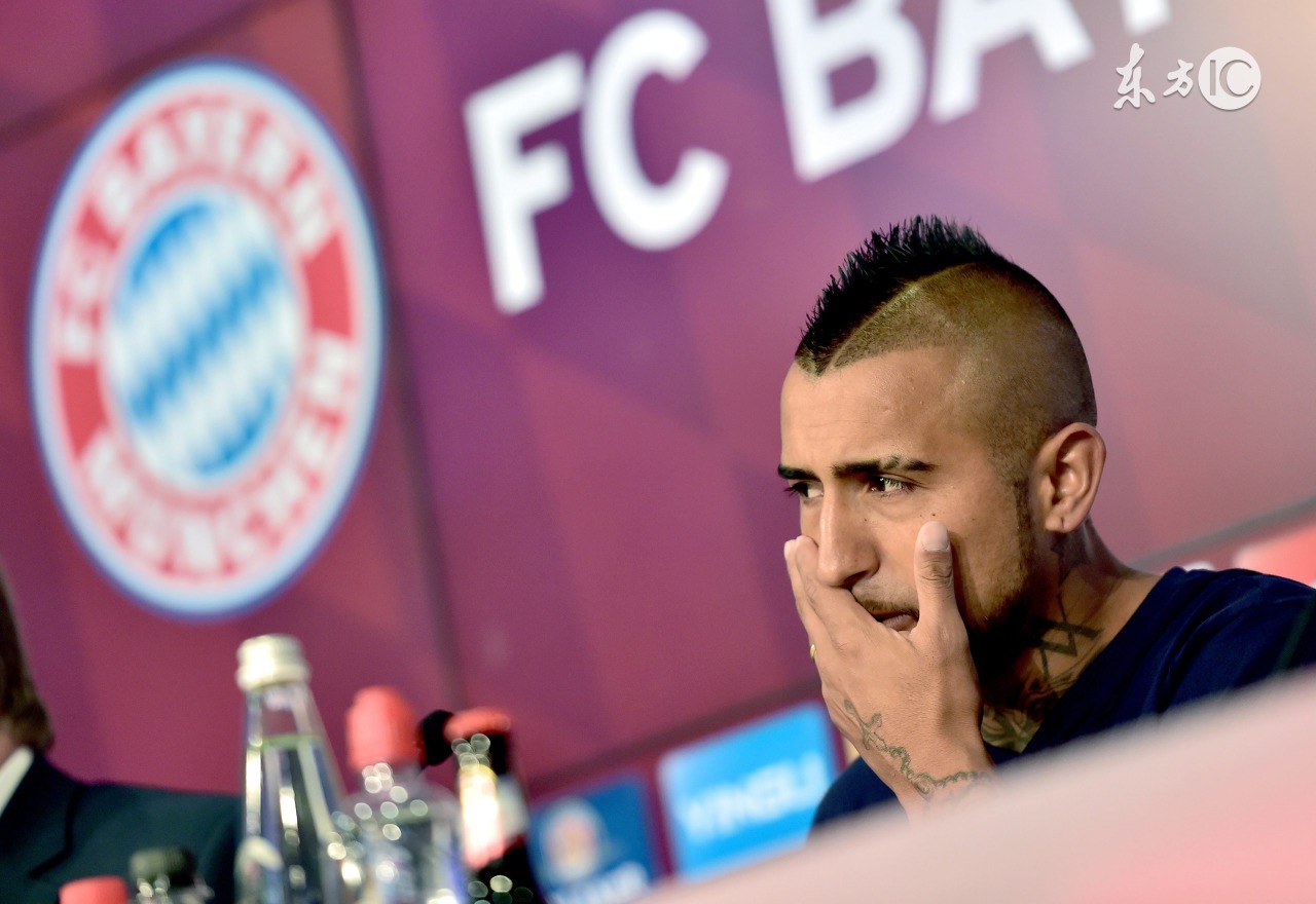 皇马淘汰曼城拜仁球迷反应,皇马4球血洗拜仁晋级决赛