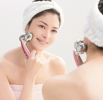 不化妆不洗头不修图全靠美颜,不化妆的p图