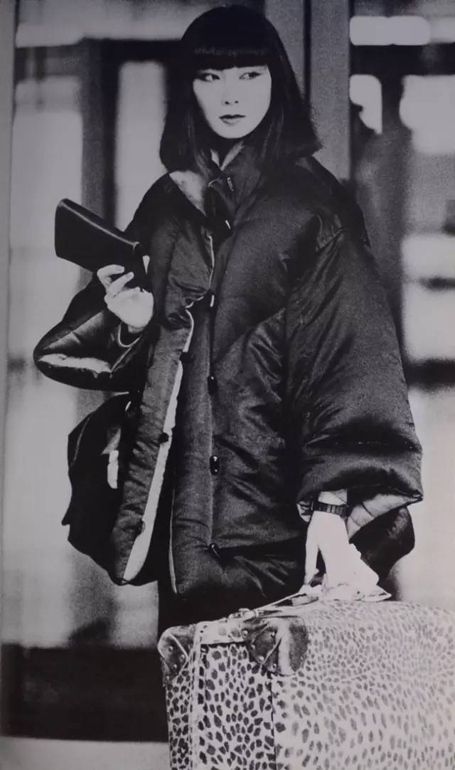 日本首席模特儿，霸占YSL走秀，是设计师眼中的“东洋美魔女”