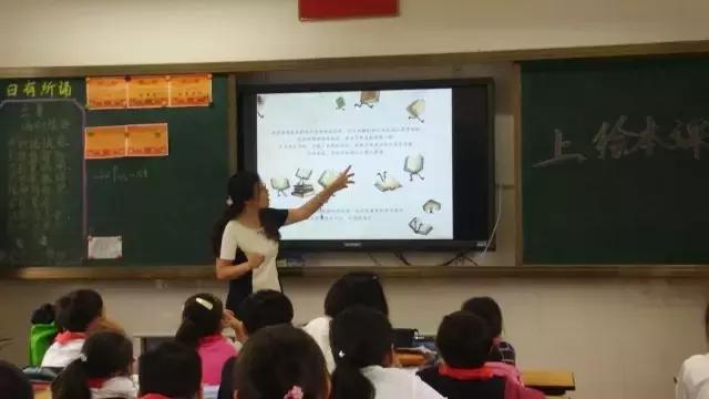 小黑鱼为什么喜欢躲在黑暗的地方,小黑鱼的特征是什么