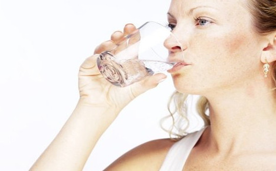 手心出汗怎么调理效果最好,手心出汗煲什么汤调理呢