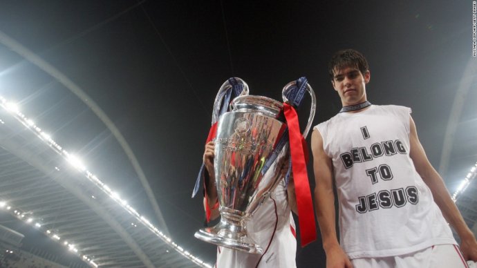 卡卡ac米兰处子秀,卡卡ac米兰庆祝高清壁纸