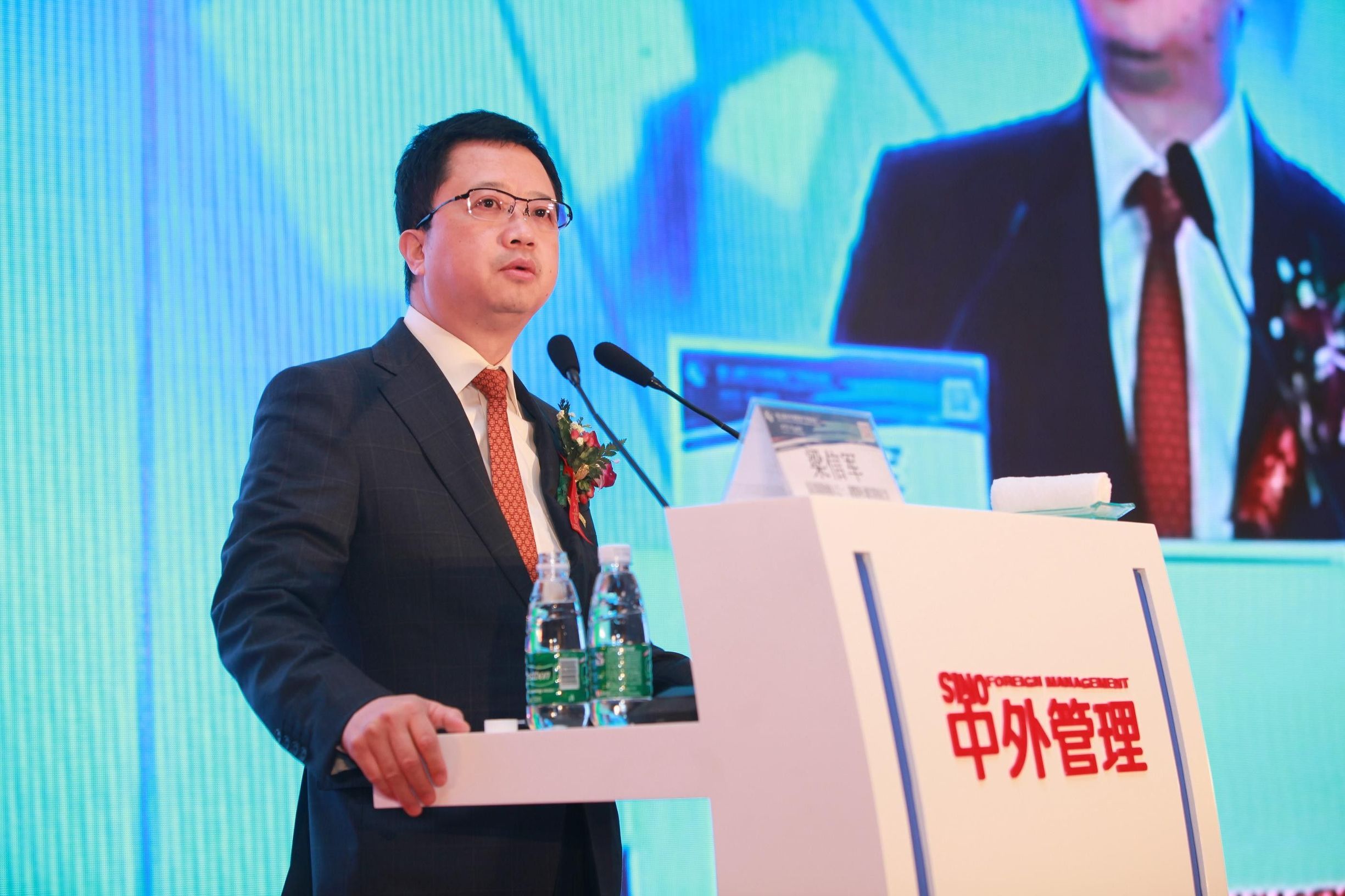 梁信军致歉视频,梁信军事件原因