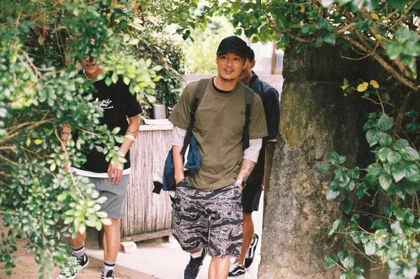 跟着这两人学穿搭，刷街名单肯定有你