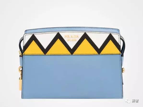 prada杀手包老款新款区别,prada杀手包supermini