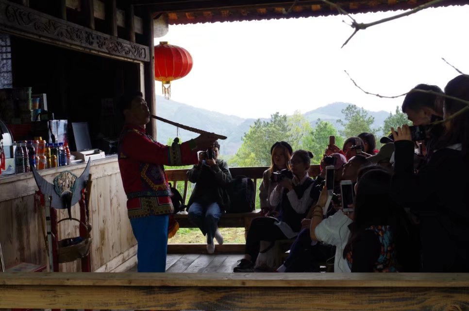 跟着爸爸去露营古镇,跟着爸爸去体验生活