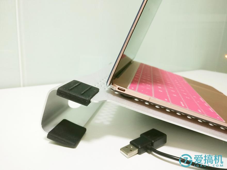 驱走闷热，给你的PC“冲个凉”！——ORICO全铝DIY双风扇笔记本散热垫体验