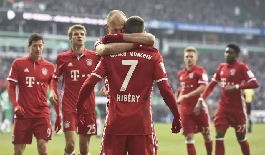 不到一礼拜两个杯赛都泡汤了了,德甲巨人怎么了?