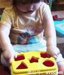 就知道玩游戏，老婆被人亲了都不知道