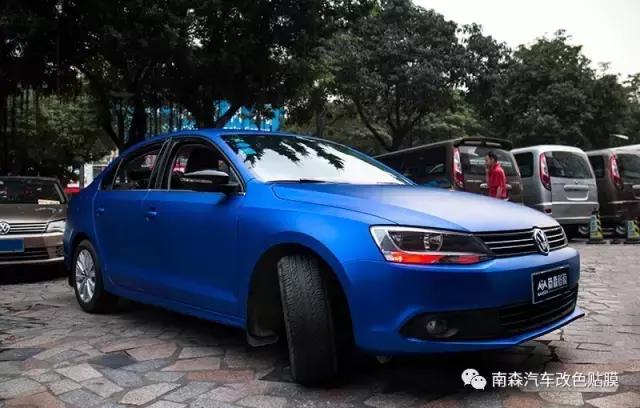 大众速腾极地白改珍珠彩虹膜,恩施大众速腾改色膜最火的颜色