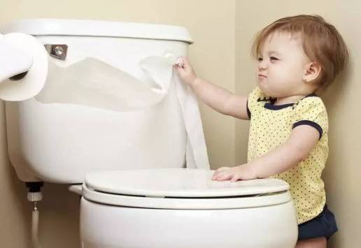 科学育儿把屎把尿,育儿经验分享婴儿穿开裆裤