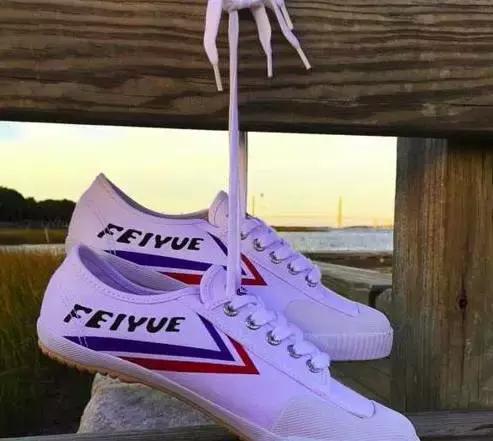 有没有跟vans差不多的,除了匡威耐克vans还有什么鞋