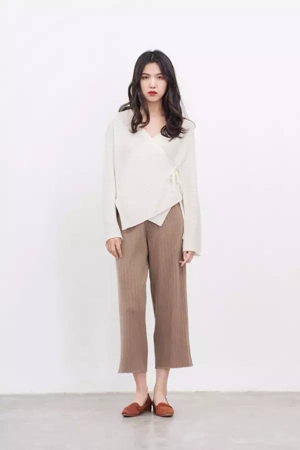 淘宝女生短袖哪个店的衣服质量好,有没有什么推荐的淘宝衣服店