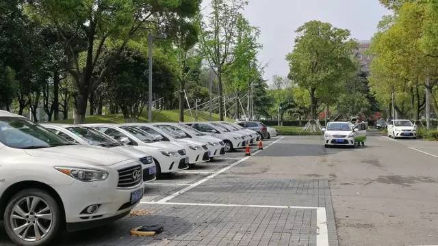 随见随借,随借随开,随开随停,随停随撒丫子走人