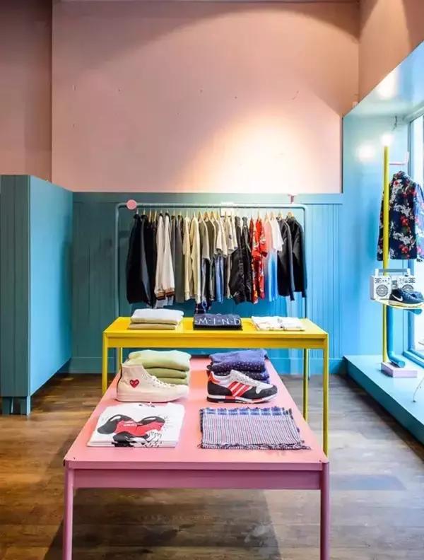 外国人会玩，开了一家“厕所”服装店，我好想去蹲坑！